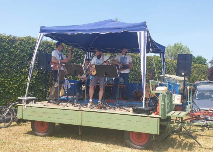 Wege zur Musik 2023 Glasmost auf Hänger